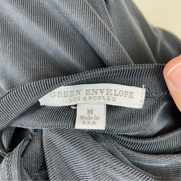 Green Envelope Los Angeles Solid Black Short Sleeve Top Women Size Medium USA - Picture 2 of 4